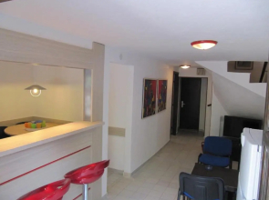 Muki's House- just 50m from the beach