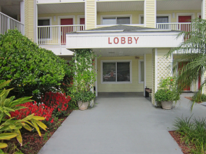 HomeTowne Studios by Red Roof Orlando - UCF Area