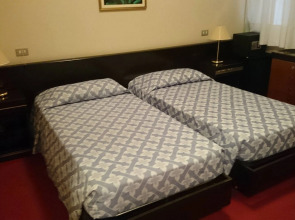 Отель Crisol Europa