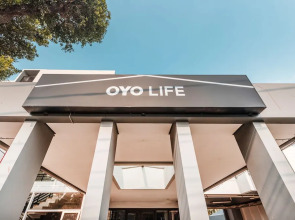 OYO Life 1437 W Residence