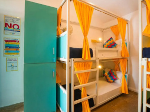 Gostops Goa, Calangute - Rooms & Dorms