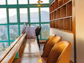 Mhendo Hotel & Studio Suites