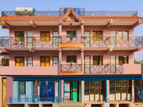 OYO 321 Hotel Everest Window View