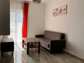 F4-1 Double room with private bathroom and balcony