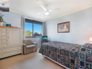 Burgess @ Kings Beach Apartments