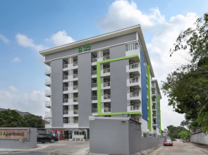 B32 Apartment