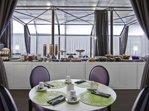 Hotel Caravel