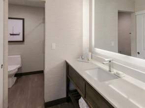 Marina del Rey Hotel