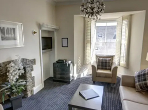 Stockwood Mews Apartments & Cottage