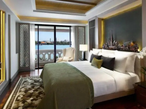 Lake Point Guest House