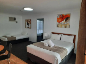 Cleveland Motor Inn