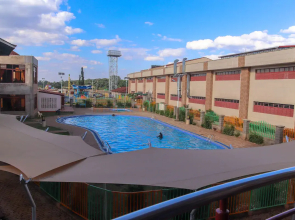Maxland Hotel