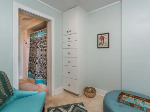 619 Bartow Street by Hodnett Cooper