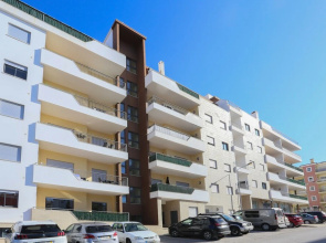 3-bedroom Apartment With Pool, Gym & Jacuzzi