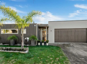 Tauriko Retreat - Tauranga Holiday Home