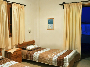 Michalis Apartments near the beaches with sea view