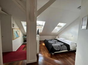 Room DeLuxe