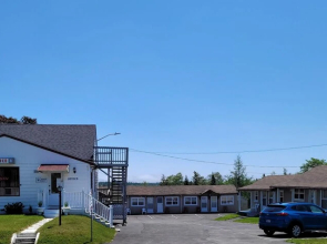 Cookes Motel