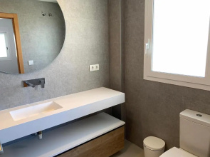 Beautiful apartment with pool near the beach