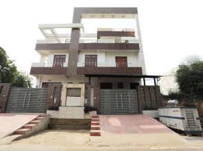 OYO 13493 Hotel Vridhi Inn