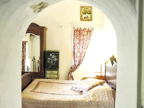 House With 6 Bedrooms in Vaugines, With Private Pool, Furnished Garden
