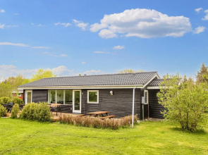 Modern Retreat in Klitgards-by Traum