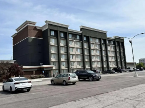 La Quinta Inn & Suites by Wyndham Indianapolis South
