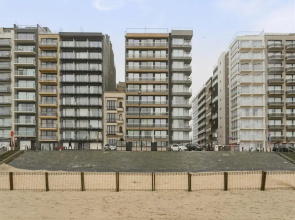 Flat in Blankenberge Near Belgium Pier