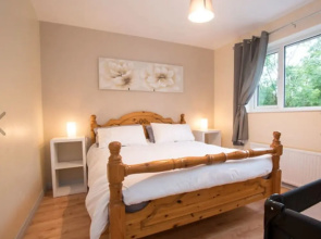 3-bed House in Clonmany With Panoramic Hillside Se