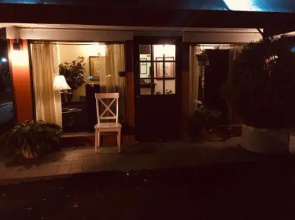 Cheshire Motor Inn
