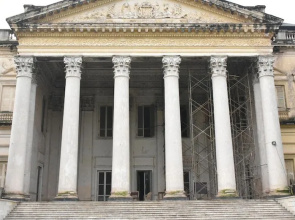 Capital O 47550 Grand Swagath