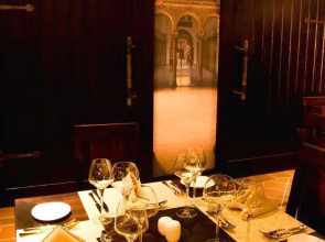 Tayfin Royale Hotel & Restaurant