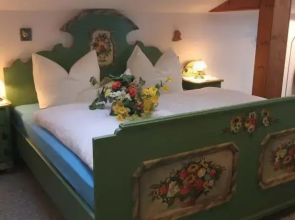 Landhaus Post - Hotel mit Restaurant und Biergarten