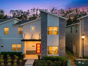 South-facing Pool 5BR Storey Lake Lazy River 2437