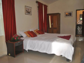 Senso The Point Guest House