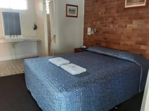 Avocado Motor Inn