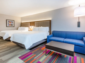 Holiday Inn Express & Suites Florence - Cincinnati Airport