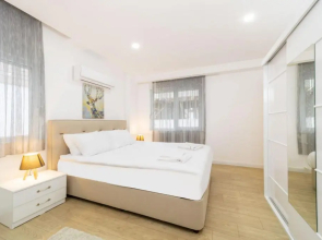Central Flat Near Popular Attractions in Muratpasa