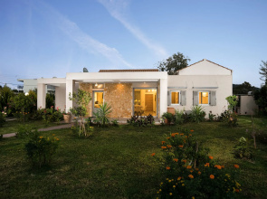 Three Stars Luxury Villas