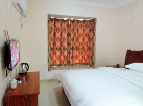 Celebrity  Apartment Hotel