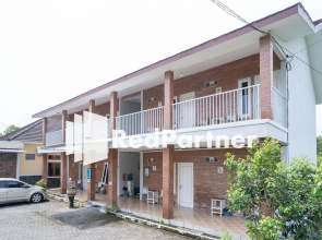 House Acasia Syariah RedPartner