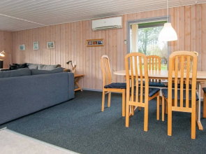 Modern Cottage Oasis in Arrild