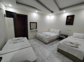 Shah Sultan Ozturk Hotel