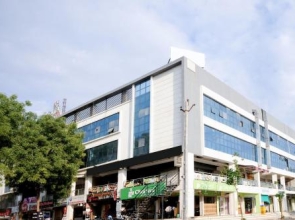 OYO 5900 Hotel Hillton INN