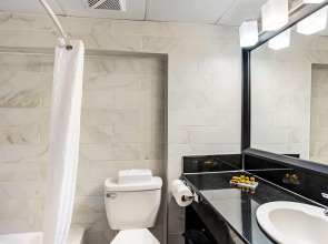 Best Western Plus Newark Airport West