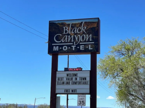 Black Canyon Motel