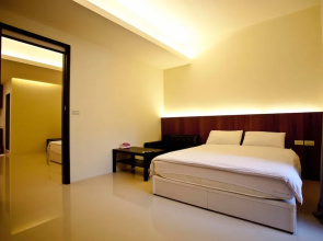 Paris Apartment II