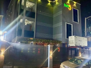 Ten15 Hotel & Suites