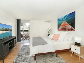 Oahu Tradewinds Plaza 601 Condo