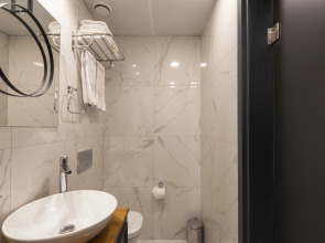 Ferman Port Hotel - Special Class